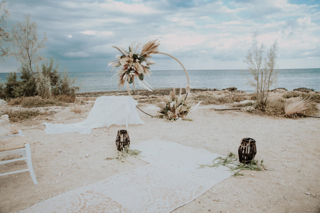 boho plážova svatba svatební agentura u moře v zahraničí Kypr Ayia Napa Protaras