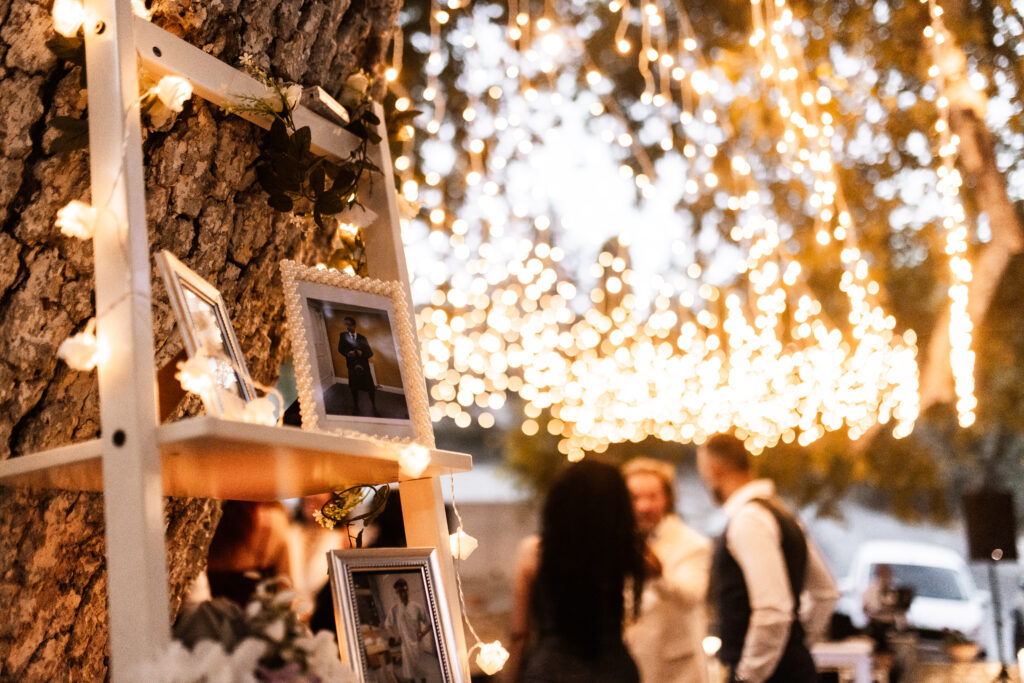 family photo memory stand idea Cyprus planner