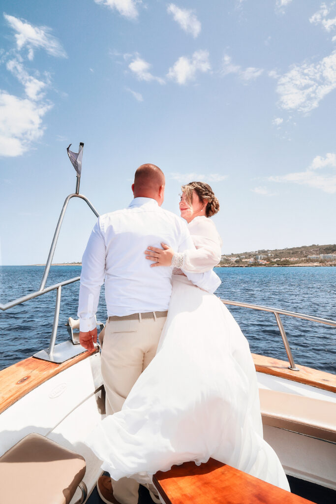 bride and groom private intimate wedding boat yacht Cyprus sea Europe svadba na lodi pri mori v zahraničí