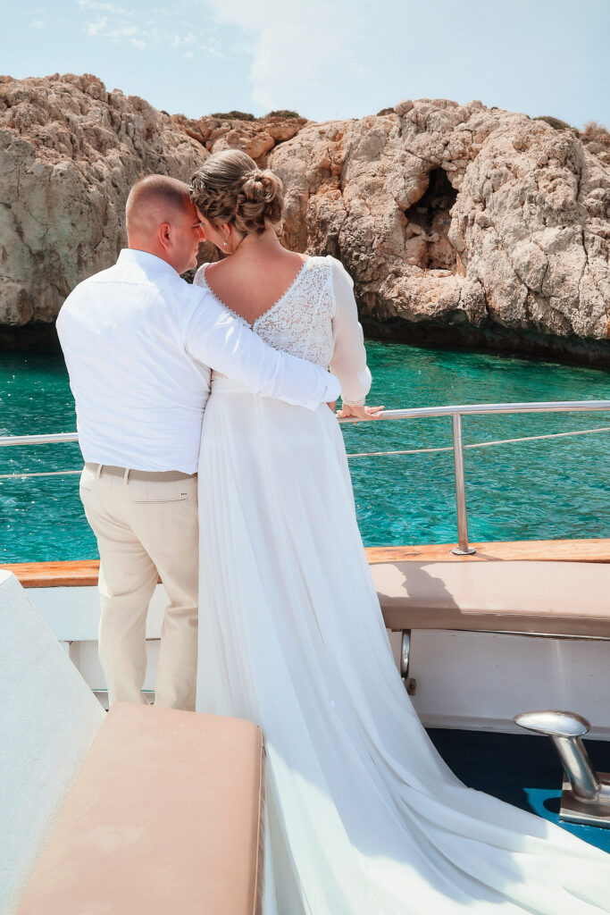 Cyprus Protaras Ayia Napa paphos private luxury boat yach wedding ceremony svadba na lodi v zahraničí pri mori